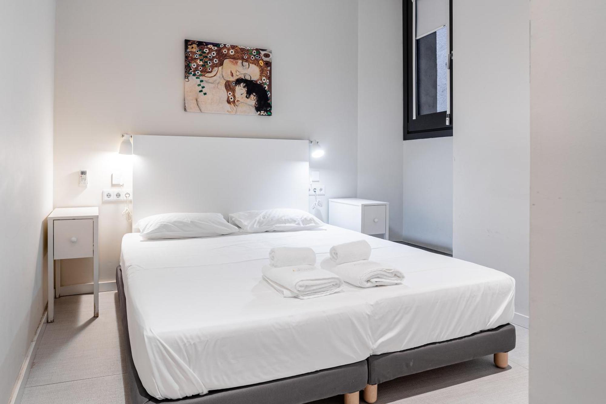Apt 8 Geranio Girona Dış mekan fotoğraf